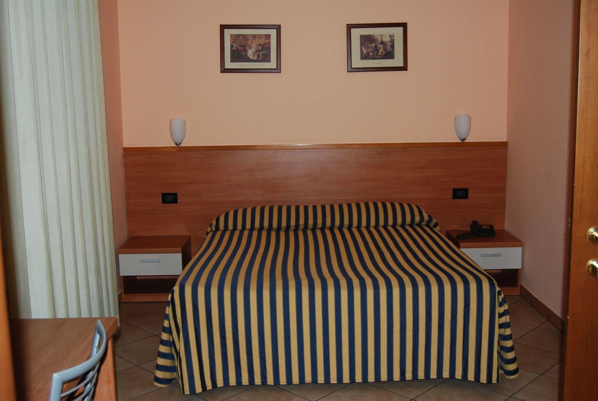 Albergo Salerno Milan Exterior photo